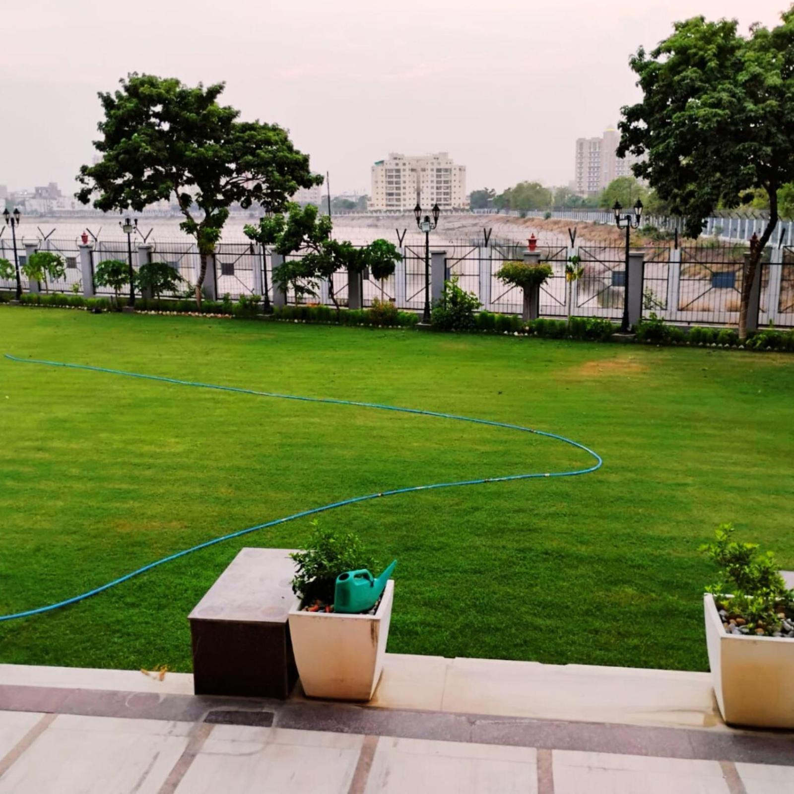 Hotel Lake View Grand 러크나우 외부 사진