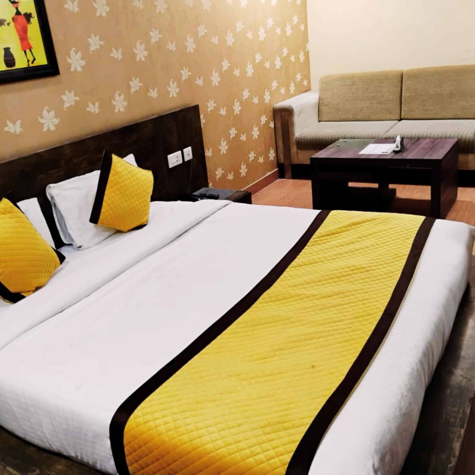 Hotel Lake View Grand 러크나우 외부 사진